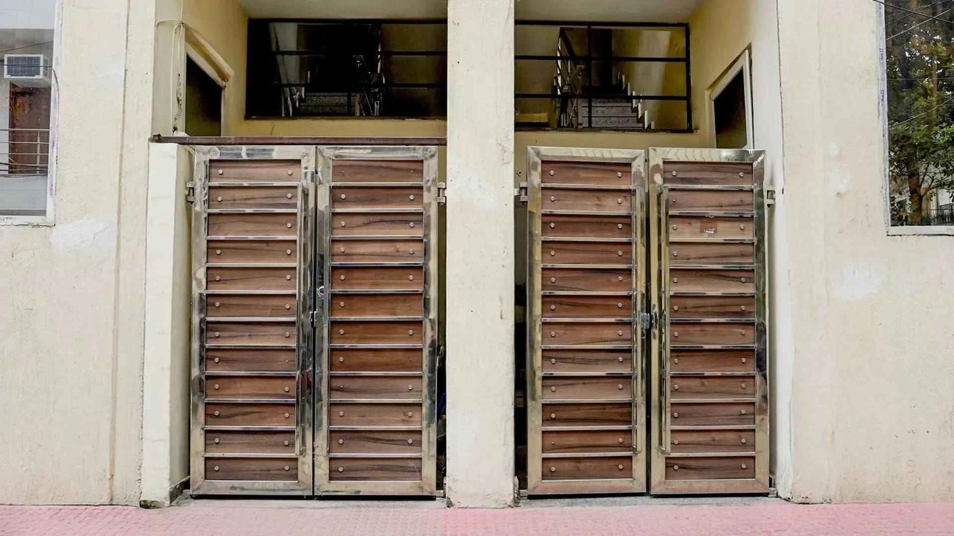 Hotel O Arpit Residency Gurgaon